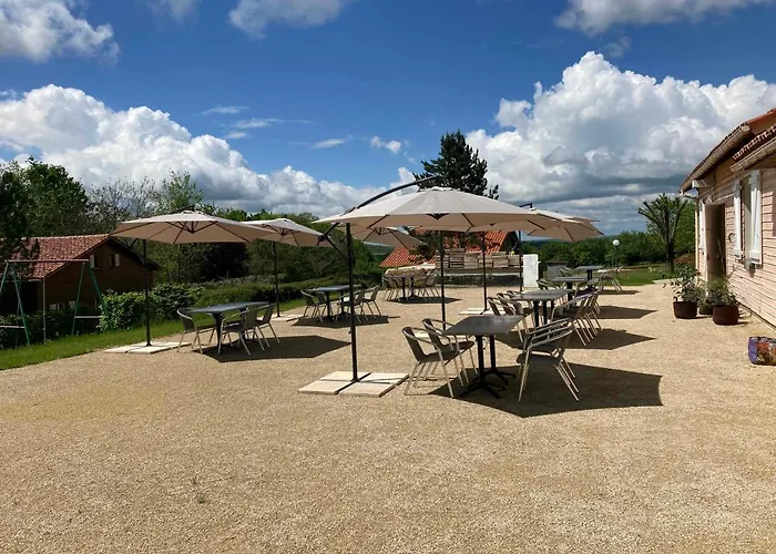 Camping Résidence Les Chênes *