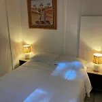 Les Chenes مكان تخييم *