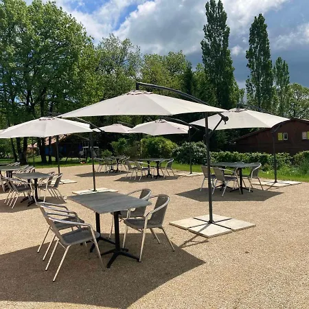مكان تخييم Les Chenes Parisot (Tarn-et-Garonne)