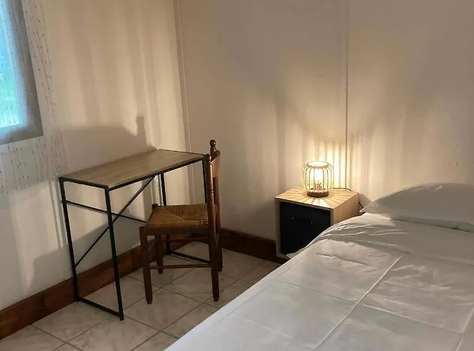 Camping Résidence Les Chênes *