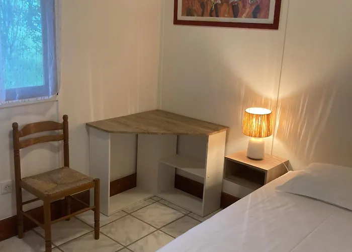 Camping Résidence Les Chênes *